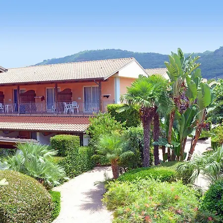 Hotel Futura Club La Praya 4*